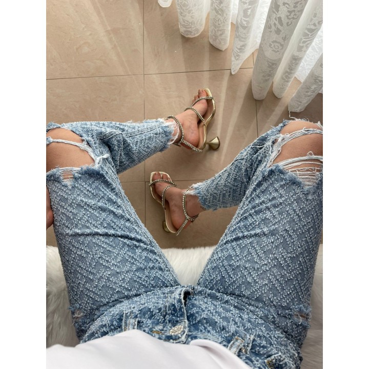 Ripped Jeans Flare